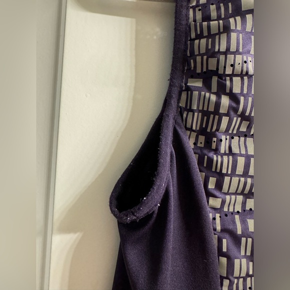 Used Women's Nike Aeroloft Flash Running Vest 799883 524, Purple, Size Small - Picture 5 of 7